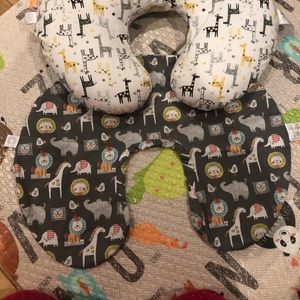 Boppy breastfeeding pillow cover - Grey animal print